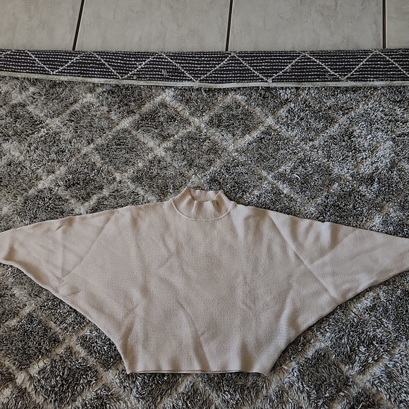 Zara long-sleeved sweater size S - Picture 3 of 7